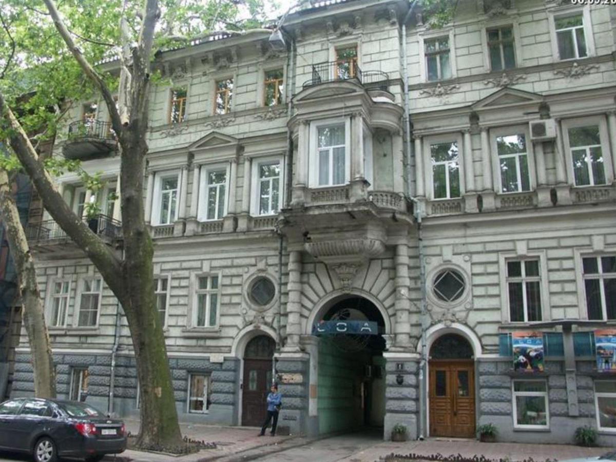 Mini-Hotel In The Very Heart Of Odessa Exteriör bild
